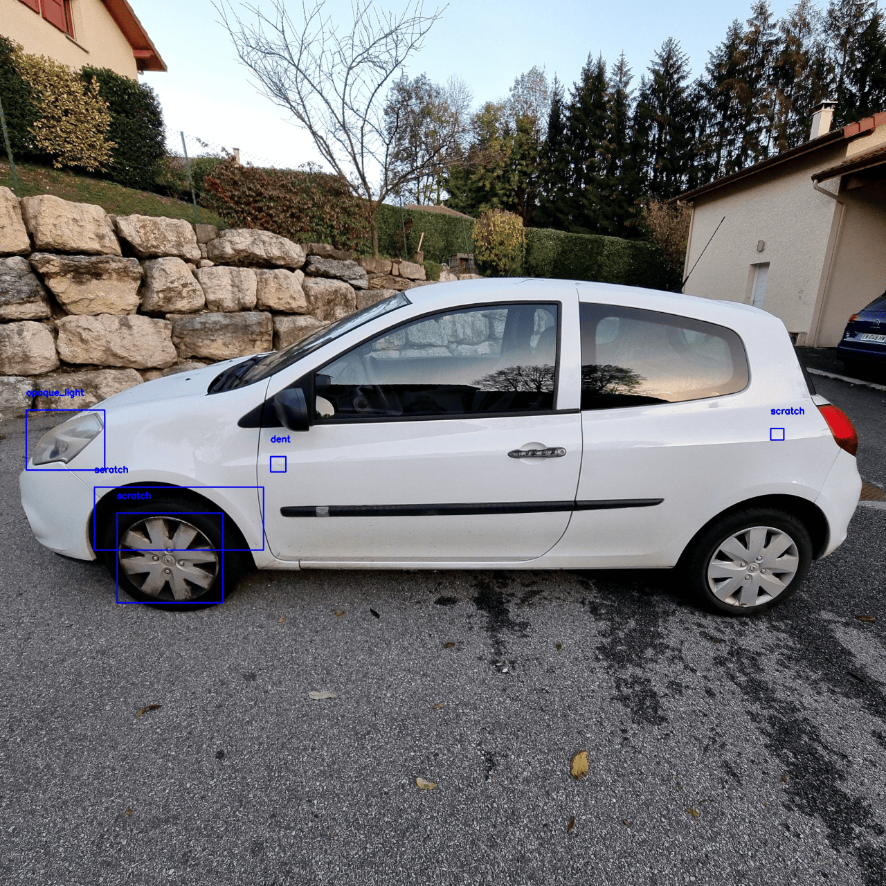 TruLens AI damage detection overlay on a vehicle